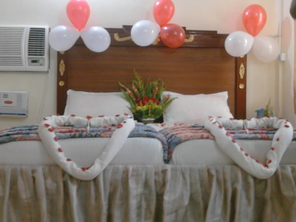 Hotel Maa Kamakhya Пури Екстериор снимка
