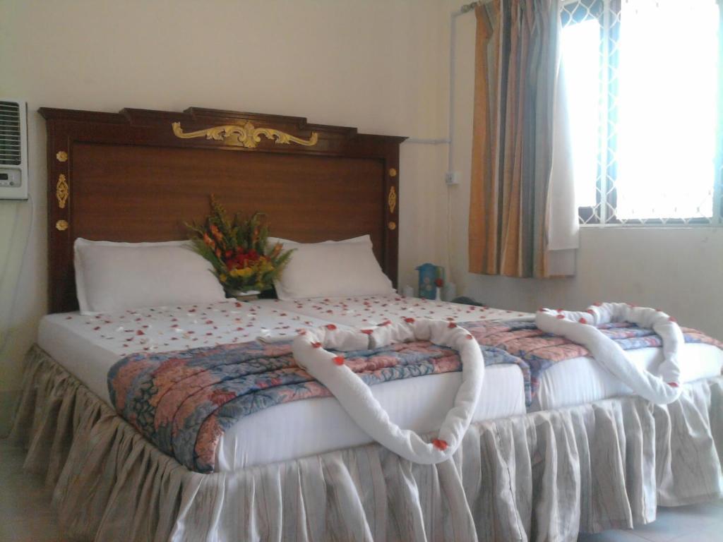 Hotel Maa Kamakhya Пури Екстериор снимка