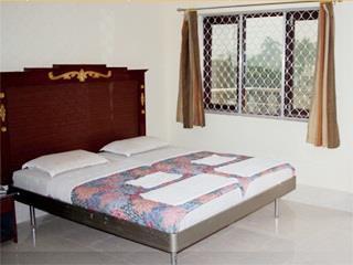 Hotel Maa Kamakhya Пури Екстериор снимка